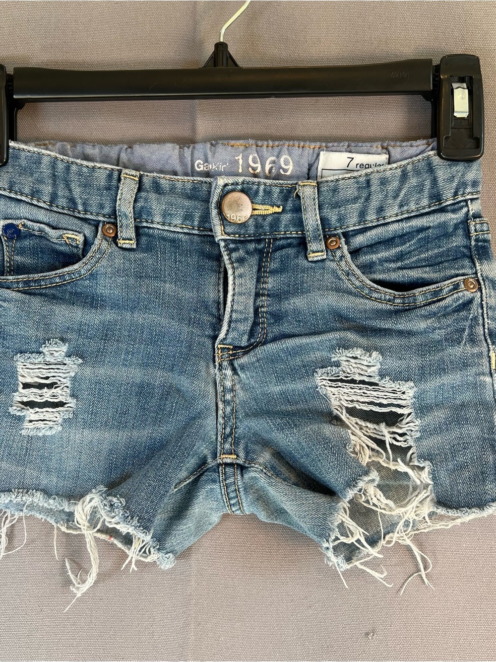 GAP 1969 Girls sz7 Ripped Mid-Blue Denim Cutoff Shorts Dostressed Adjustable